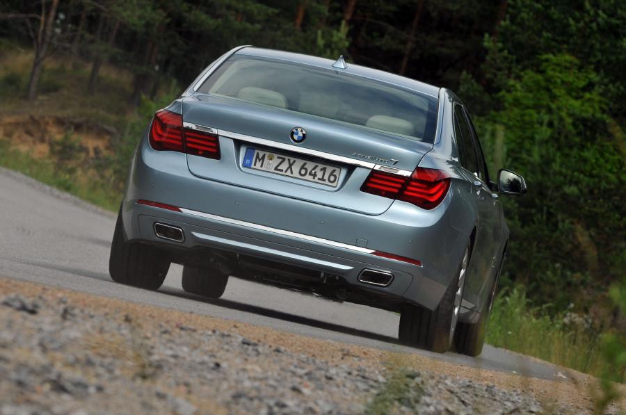  BMW ActiveHybrid 7 2013 года  (фото 22 из 36)